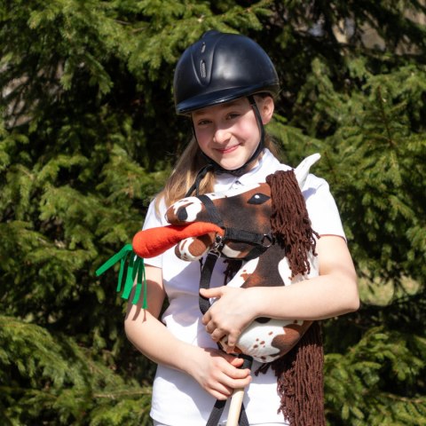 Skippi Hobby Horse w brązowe łaty - duży koń na kiju - kantar w zestawie Skippi Hobby Horse w brązowe łaty - duży koń na kiju - kantar w zestawie
